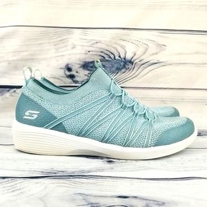 Skechers Womens Blue Arya Memory Foam Shoe Size 6.5